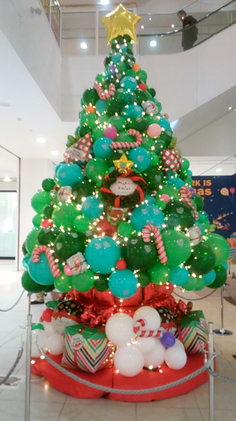 バルーンアートのクリスマスツリー Image Mission スタッフ日記 静岡の株式会社イメージミッション木鏡社